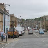 Linlithgow High Street. Photo by Michael Gillen.