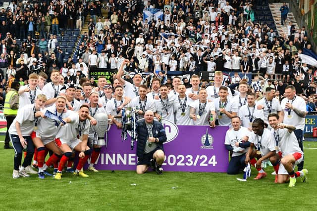 04-05-2024. Picture Michael Gillen. FALKIRK. Falkirk Stadium. Falkirk FC v Alloa Athletic FC. Season 2023 - 2024. Matchday 36. SPFL cinch League One. Trophy Day.