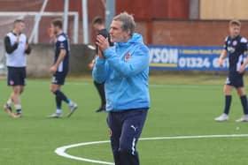 Gary Naysmith applauds the home support after the match (Pics by Scott Louden)