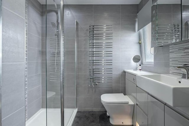 Fabulous en-suite means you won't be queing for the family bathroom in the morning!