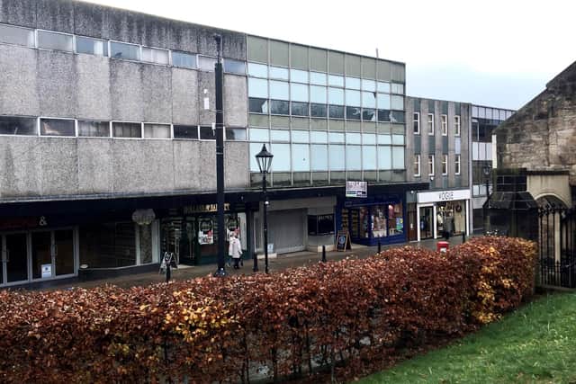 Falkirk Council is looking at a new HQ and arts centre in the town centre