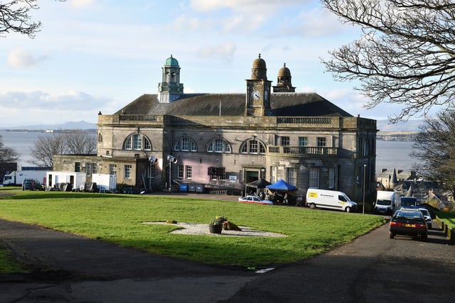 The film crews could be seen in and around Bo'ness Town Hall.