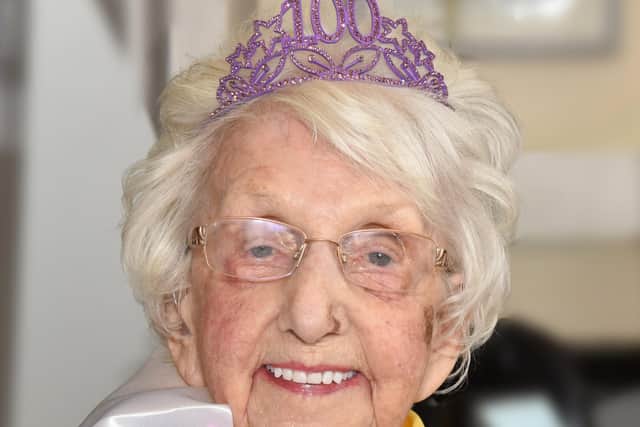 Pearl Shirra celebrates her 100th birthday (Pic: Lisa Evans)