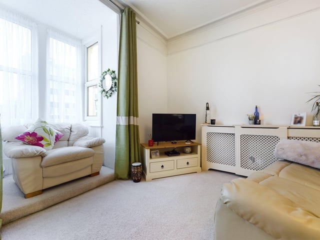 This one bedroom flat in Victoria Road North, Southsea, is on sale for £170,000. It is listed by Chinneck Shaw.