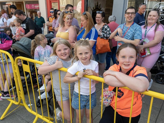 Lots of smiles amongst the Falkirk crowd.