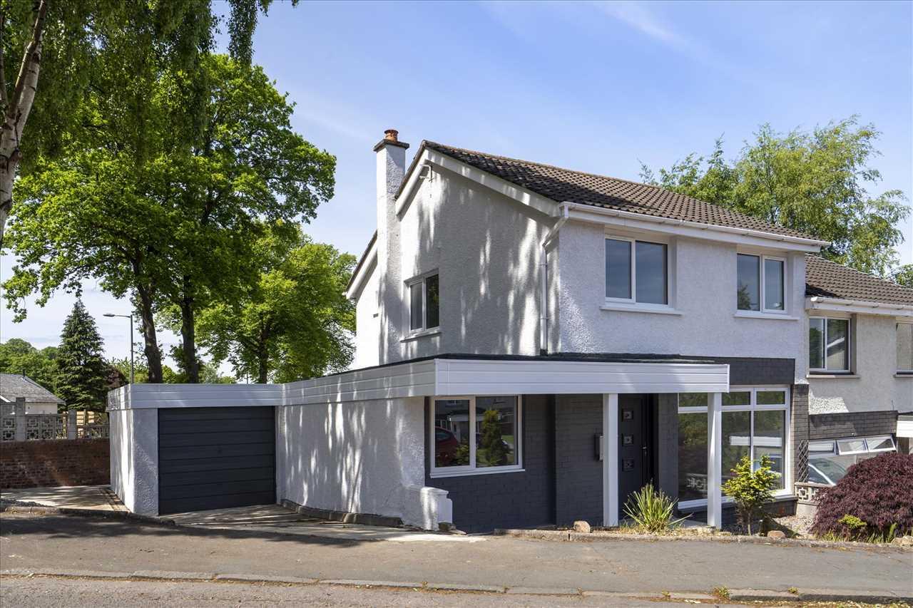 Falkirk property Fully renovated 3bedroom semi makes stunning family