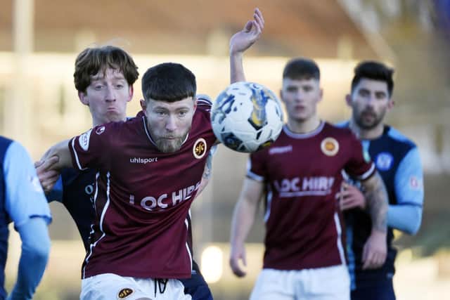 Stenhousemuir's 1-1 draw with Forfar keeps them 15 points clear at the top (Photo: Alan Murray)