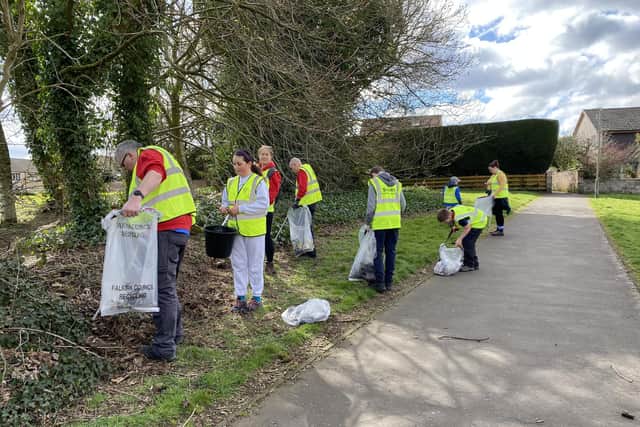 Litter pick volunteers help keep Denny and Dunipace clean