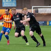 Euan O'Reilly looks to win possession in midfield (Photos: Alan Bell/Berwick Rangers FC)