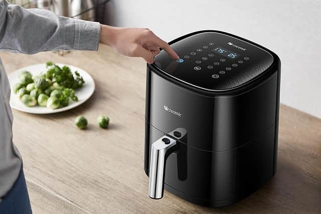 The Proscenic T22's manual digital controls are accessed from the top of the air fryer