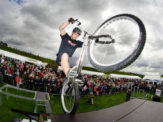 3Sixty will be entertaining the crowds at Bo'ness Foreshore tomorrow (Saturday) with incredible displays at noon and 2pm which are not to be missed.