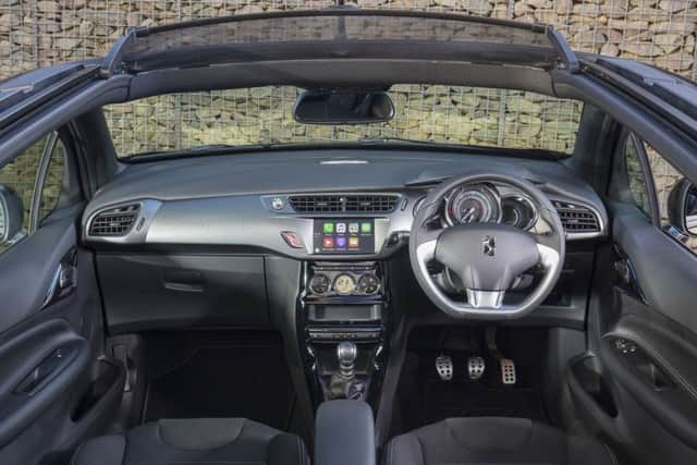 The interior of the DS3 Cabrio 2016.