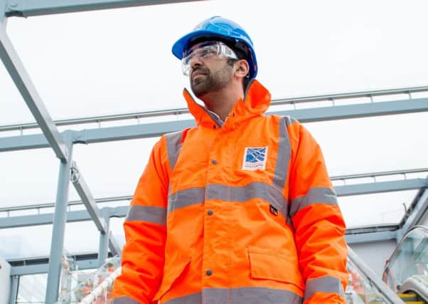 28/09/16 - 16092802 - NETWORK RAIL  
  GOGAR - EDINBURGH  
  Scottish Government Minister for Transport and the Islands Humza Yousaf visits the Edinburgh Gateway Station to view it's progress as it nears completion.