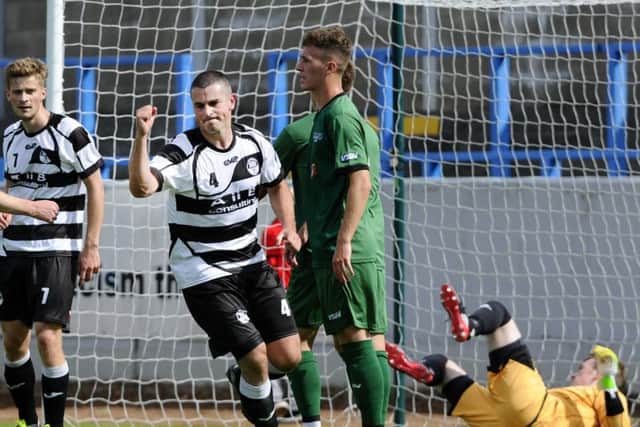 East Stirlingshire defeated Stirling Uni 6-0