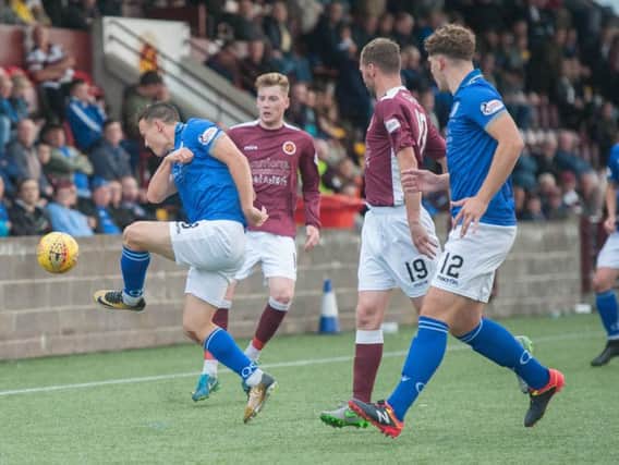Stenny make it at half-time with the scores level