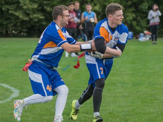 Steven Cliffe and Mark Wallace running an Option play against Nottingham Honeybadgers.