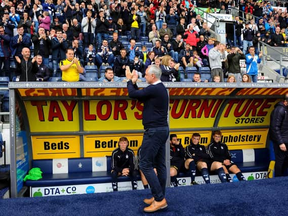 Ray McKinnon thanks the fans as he is well received on his first outing as Bairns boss