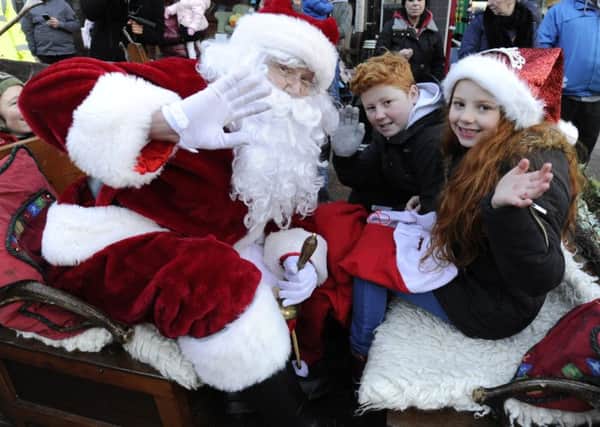 The Santa and Reindeer Parade will once again pay a visit to Falkirk
