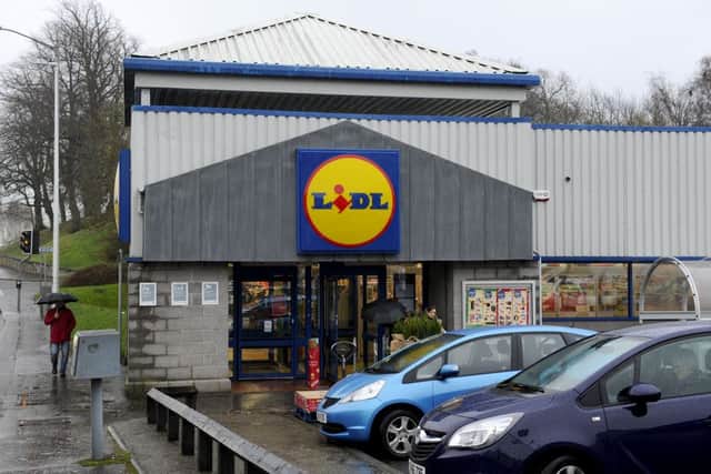 Lidl Falkirk: Christmas Eve - 7am-6pm / Christmas Day - CLOSED / Boxing Day - 11am-5pm / New Years Eve - 8am-6pm / New Years Day - CLOSED