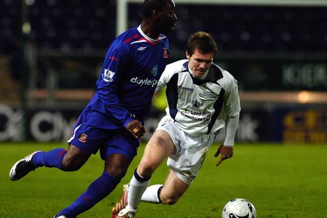 Barr, who played for the Bairns first team between 2004 and 2010, has now retired from playing after spells at five other Scottish clubs and is assistant manager at Annan Athletic.