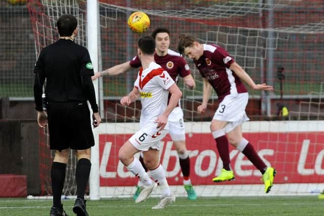 Stenhousemuir drew 1-1 at Pittodrie to set up tomorrow night's replay at Ochilview.