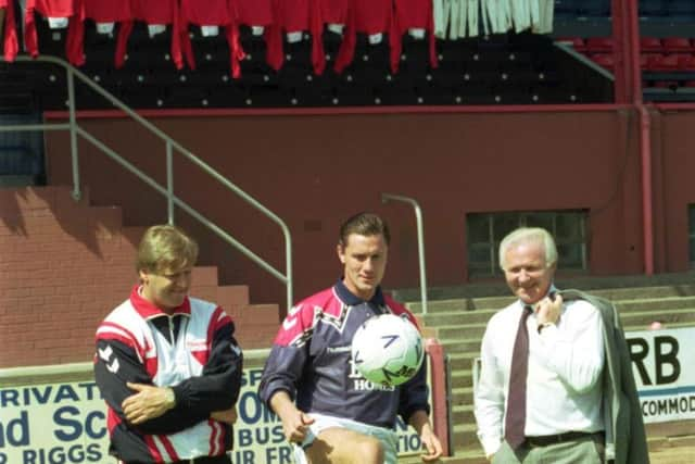 Jim Jefferies, Simon Stainrod and Falkirk chairman David Holmes.