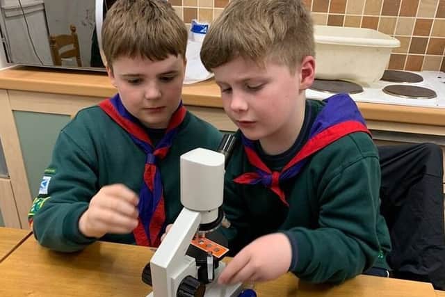 16th Laurieston Cubs get to grips with science
