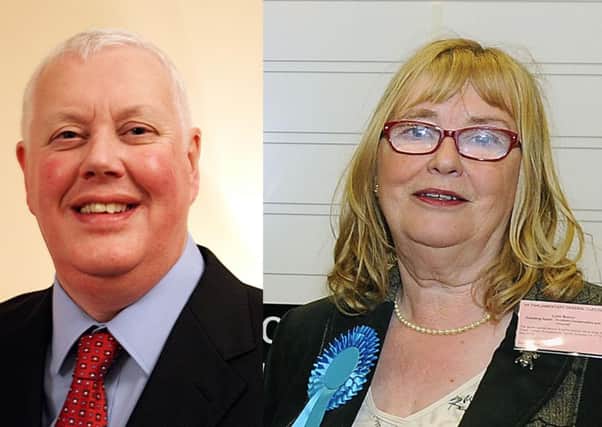 Councillor Malcolm Nicol has handed over leadership of Falkirk Council Conservative group to Councillor Lynn Munro