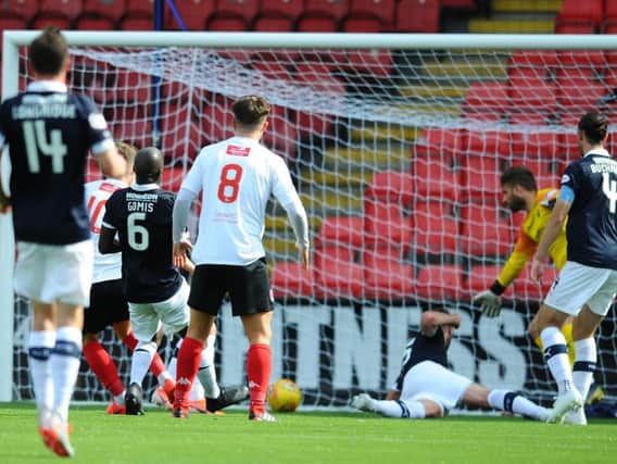 Mark Lamont's strike is the difference