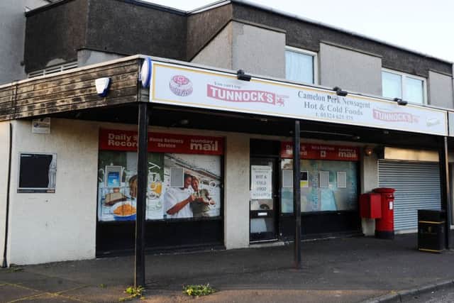 Police release more details on knifepoint robbery at Camelon newsagent’s