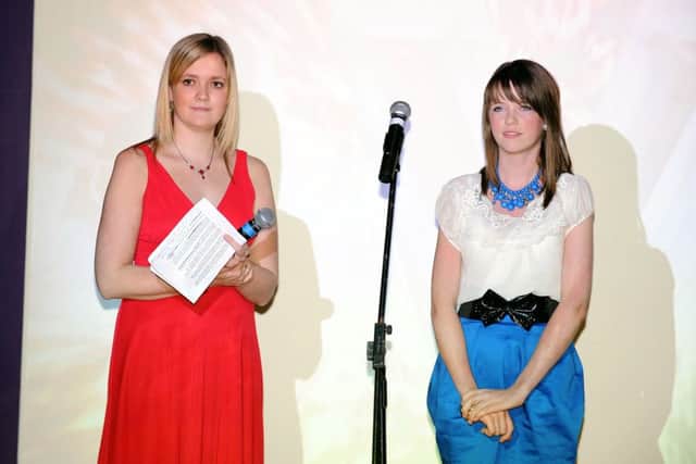 Voice of Falkirk 2009. Lindsay Bauchop with event host Jennifer Marjoribanks. Picture by Michael Gillen.