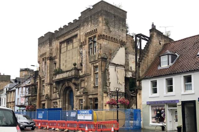 Victoria Hall on Linlithgow High Street, pictured before demolition.