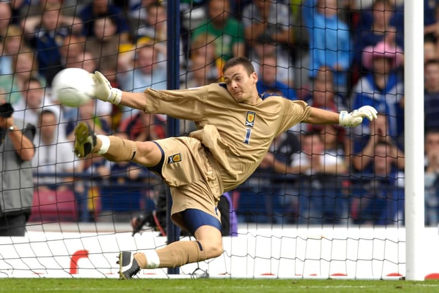 Gordon moved from Hearts to Sunderland the previous summer for a then British record fee for a goalkeeper of 9mil. Now 37 years old he is currently second choice keeper at Celtic.